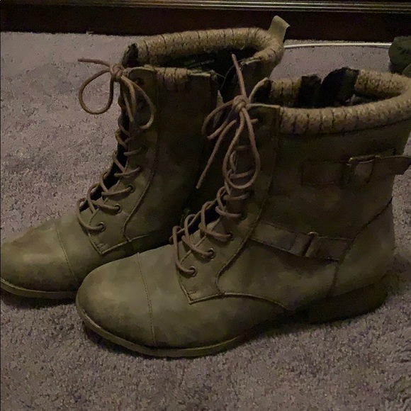 Greyson brown small combat booties - Picture 2 of 4